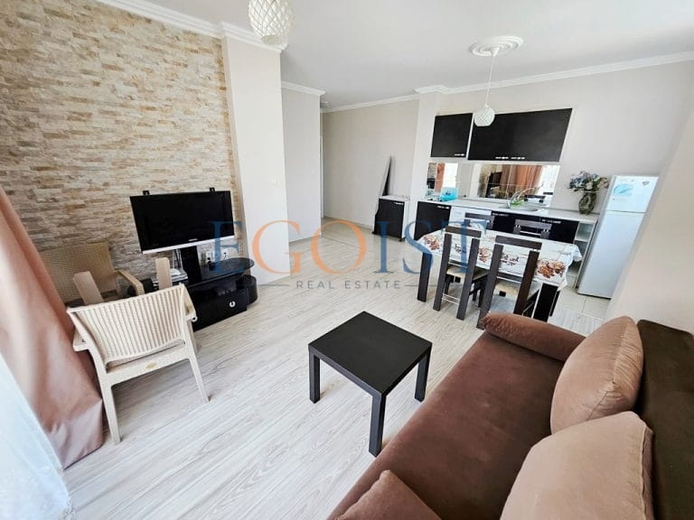 One-bedroom apartment in the Persani complex