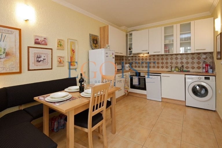 One-bedroom apartment in the Central Plaza complex