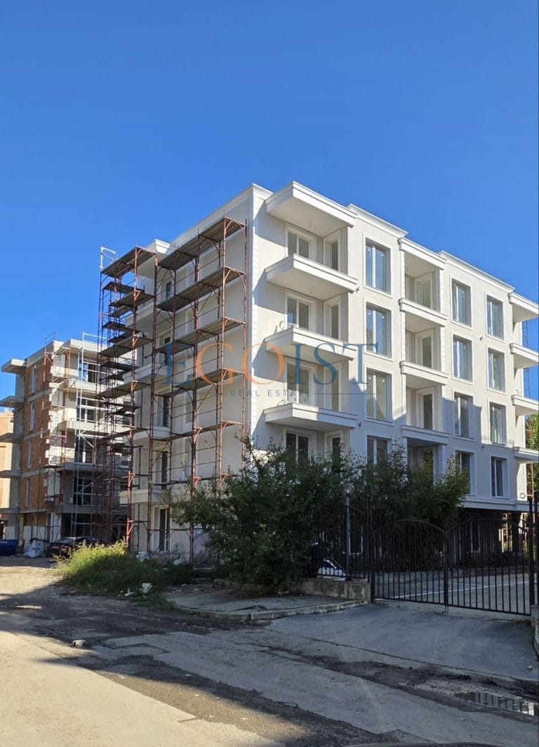 Studio in the La Mer Silver 1 complex