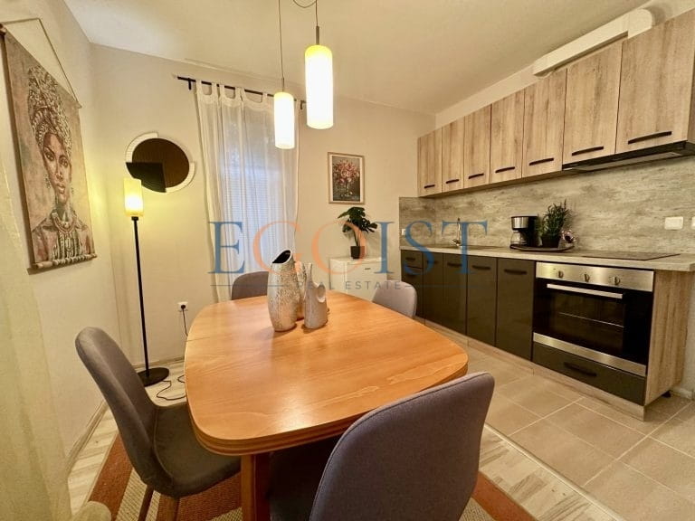 One-bedroom apartment in the Trinity complex