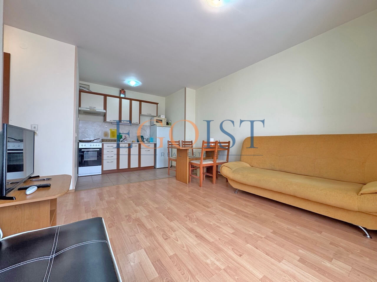 One-bedroom apartment in the Nessebar Fort Golf Club complex, Sunny Beach — фото 2