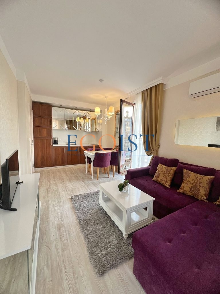 One-bedroom apartment in Harmony Suites 10 complex