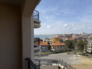 Квартира с 1 спальней в комплексе Грин Форт Суитс