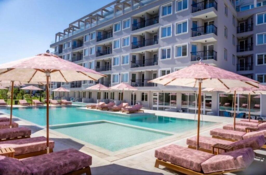 Apartament z 2 sypialniami w kompleksie J’Adore Secret, Słoneczny Brzeg — фото 1