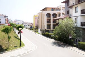Гранд Вилла, Святой Влас