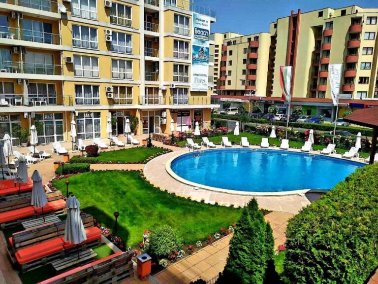 Флорес Парк, Солнечный берег