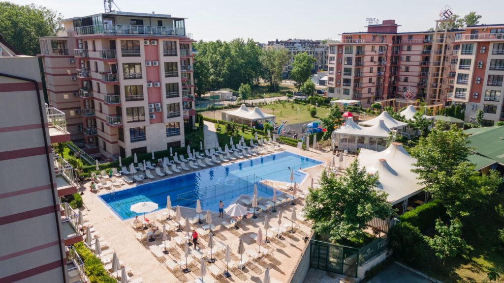 Тарсис, Солнечный берег