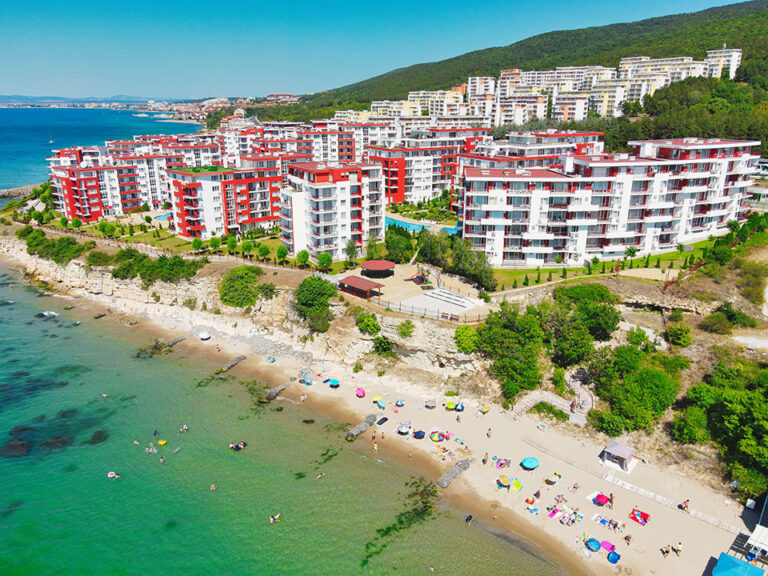 Гранд Резорт, Святой Влас