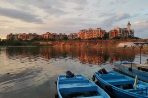 Марина Кейп, Ахелой