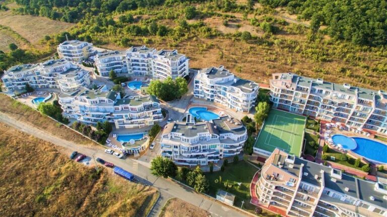 Сансет Кошарица, Кошарица