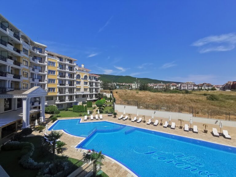 2-Bedroom Apartment in the Villa Florence