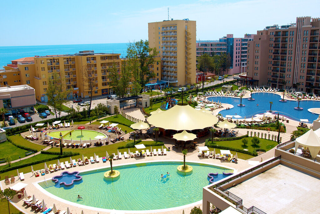Барсело Роял Біч, Сонячний берег