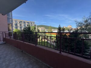 Привилидж Форт, Елените