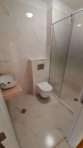 Афродита Грин, Солнечный берег