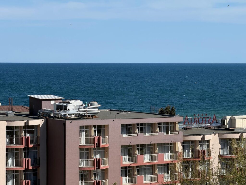 Барсело Роял Бич, Солнечный берег